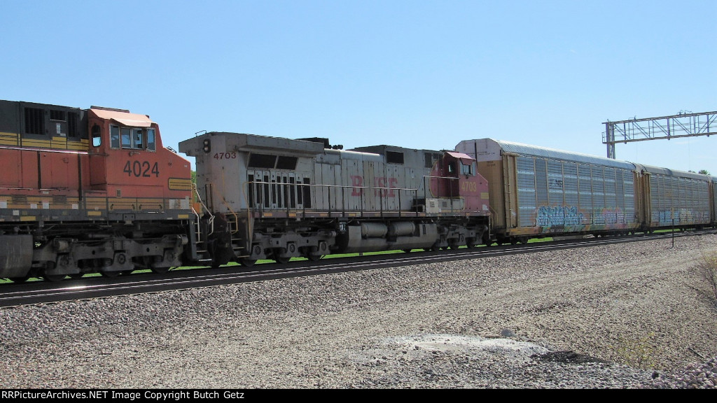 BNSF 4703